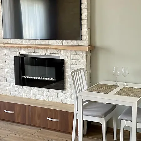 Deluxe For Two Apartment *