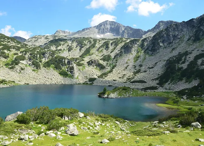 Deluxe 200m From Road Apartment